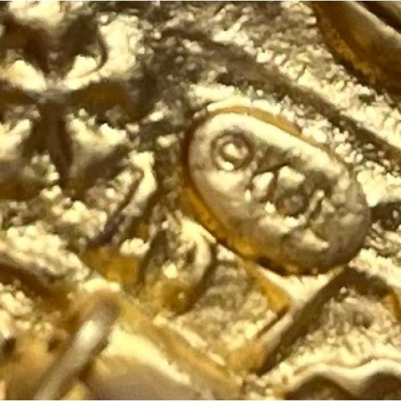 Kenneth Jay Lane Gold Coin Drop Clip Earrings Like new - Picture 6 of 6